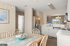 Coastal Condo with Views: Minutes to Beach