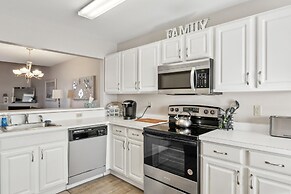 Coastal Condo with Views: Minutes to Beach