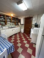 Fletcher Limit 8 4 Bedroom Cottage