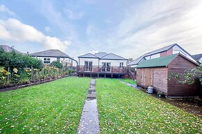 3BR Detached Bungalow w/Parking