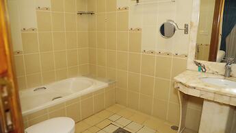 Reef Beach Hotel Apartments