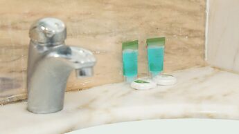 Reef Beach Hotel Apartments