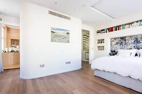 Spectacular 4 Bed House, Pimlico