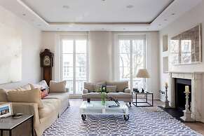 Spectacular 4 Bed House, Pimlico
