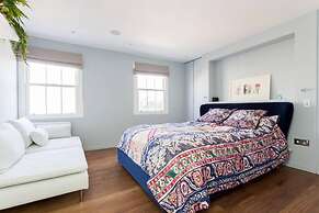 Spectacular 4 Bed House, Pimlico