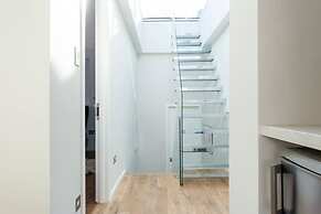 Spectacular 4 Bed House, Pimlico