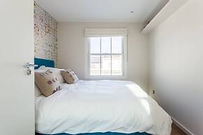 Spectacular 4 Bed House, Pimlico