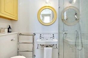 Charming 2 Bedroom 2 Bathroom, Notting Hill