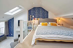 4 Bedroom House, Barnes