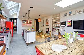 4 Bedroom House, Barnes