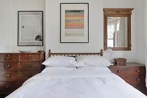 Gorgeous 1 Bed Garden Flat, Kensal