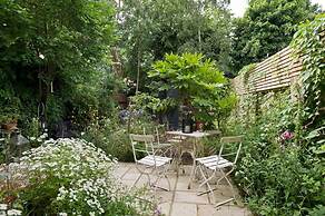 Gorgeous 1 Bed Garden Flat, Kensal