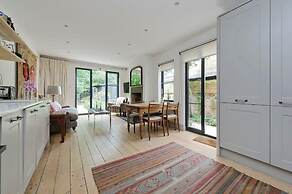 Gorgeous 1 Bed Garden Flat, Kensal