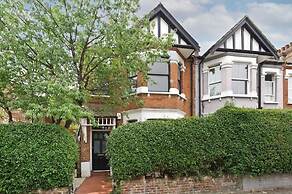 Gorgeous 1 Bed Garden Flat, Kensal
