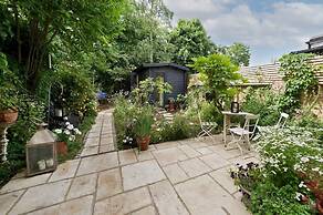 Gorgeous 1 Bed Garden Flat, Kensal