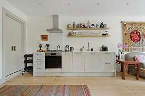 Gorgeous 1 Bed Garden Flat, Kensal