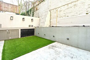 Colourful 3 Bed Kensington Garden Flat