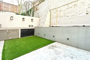 Colourful 3 Bed Kensington Garden Flat