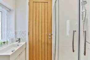 1BR Gem in Great Location