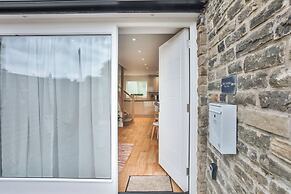 1BR Gem in Great Location