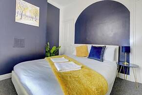 Central - 2br House - Free Parking - Garden