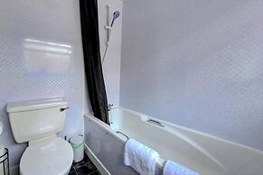 Central - 2br House - Free Parking - Garden