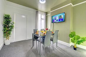 Central - 2br House - Free Parking - Garden