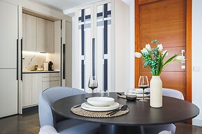 GG Good Game Corral del Carbon Apartment