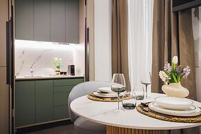 GG Good Game Corral del Carbon Apartment