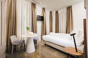 GG Good Game Corral del Carbon Apartment