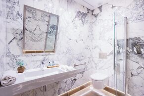 GG Good Game Corral del Carbon Apartment