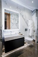 GG Good Game Corral del Carbon Apartment