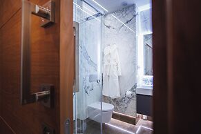 GG Good Game Corral del Carbon Apartment