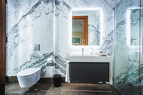 GG Good Game Corral del Carbon Apartment