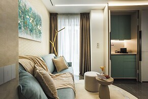 GG Good Game Corral del Carbon Apartment