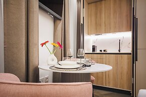 GG Good Game Corral del Carbon Apartment