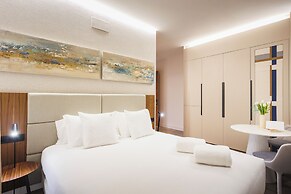 GG Good Game Corral del Carbon Apartment