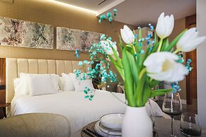 GG Good Game Corral del Carbon Apartment