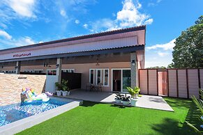 D' Village Cottage 2 – Private Pool Villas