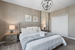 Gorgeous 6-bedroom House With Private Pool