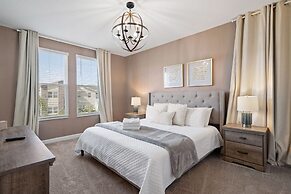 Gorgeous 6-bedroom House With Private Pool