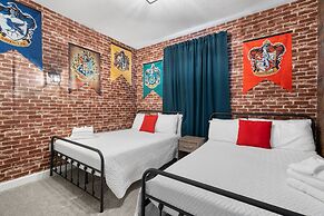 Gorgeous 6-bedroom House With Private Pool