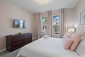 Gorgeous 6-bedroom House With Private Pool