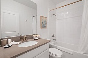 Gorgeous 6-bedroom House With Private Pool