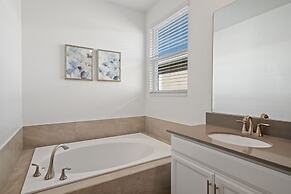 Gorgeous 6-bedroom House With Private Pool