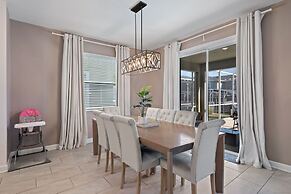 Gorgeous 6-bedroom House With Private Pool