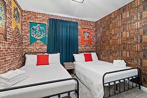 Gorgeous 6-bedroom House With Private Pool