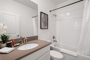 Gorgeous 6-bedroom House With Private Pool