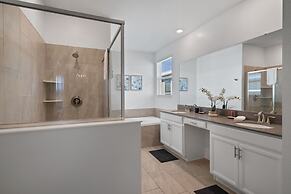 Gorgeous 6-bedroom House With Private Pool