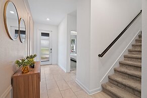 Gorgeous 6-bedroom House With Private Pool